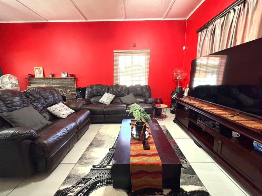 To Let 3 Bedroom Property for Rent in Doorn Free State